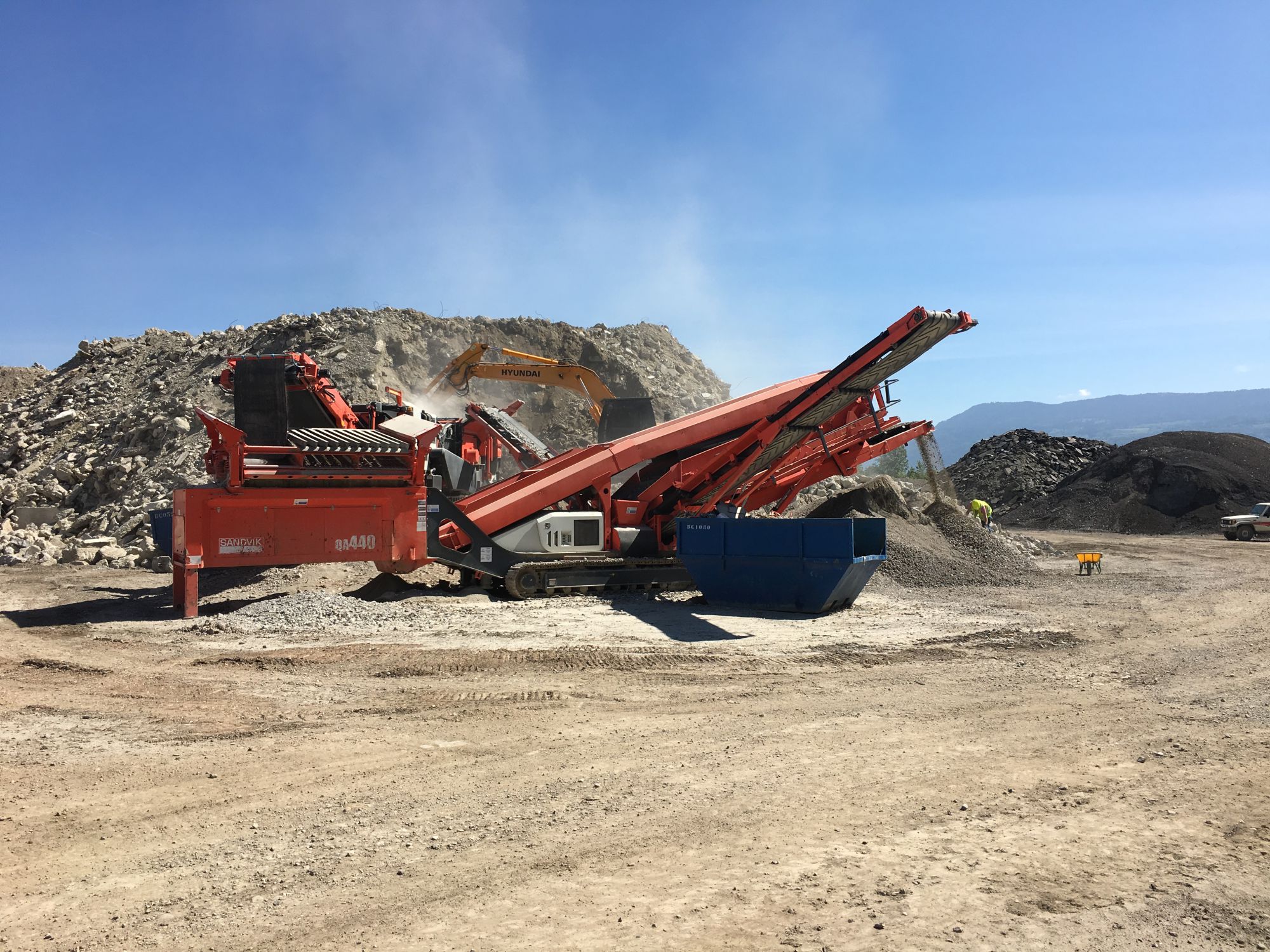 Concasseur Crible Scalpeur Pour Mines Et Carri res concasseur-crible-scalpeur-pour-mines-et-carri-res